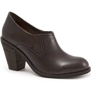 SOFTWALK FARGO LEATHER SHOOTIE DARK BROWN BLOCK HEEL NWT SZ 11N